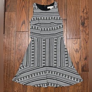 Ann Taylor Loft fit and flare black and white dress 00P